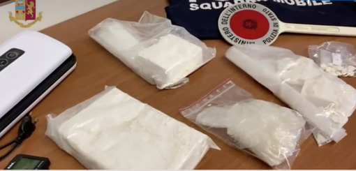 Un “giro&quot; di cocaina da 100mila euro al mese: nei guai anche un vercellese