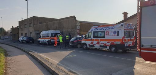 Robecco: incidente all’altezza della rotonda del cimitero, coinvolta un’auto dei Carabinieri Robecco: incidente all’altezza della rotonda del cimitero, coinvolta un’auto dei Carabinieri