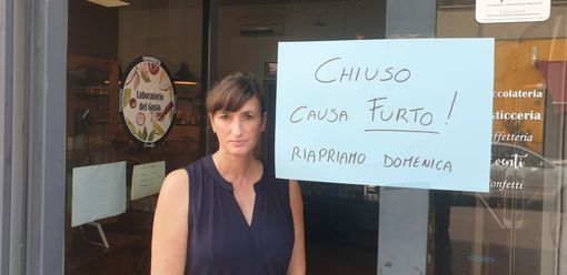 Ladri alla Bottega del Gusto a Magenta: rubano la borsa e costringono la titolare a chiudere fino a domenica Ladri alla Bottega del Gusto a Magenta: rubano la borsa e costringono la titolare a chiudere fino a domenica