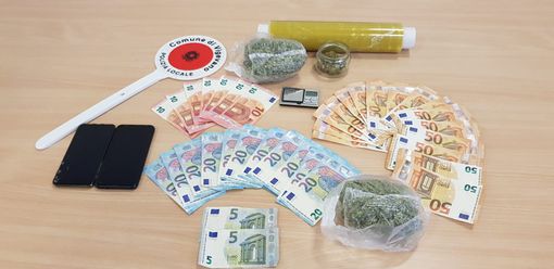 Blitz della Polizia locale che smantella un giro di sostanze stupefacenti tra Vigevano e Parabiago