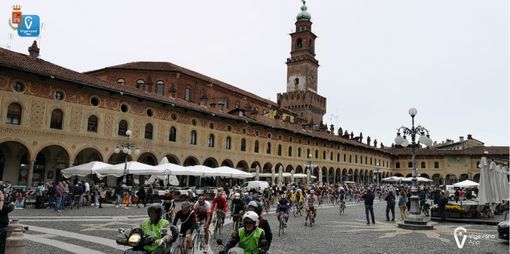 - FOTOGALLERY - Vigevano: la partenza della Ciclostorica Ducale