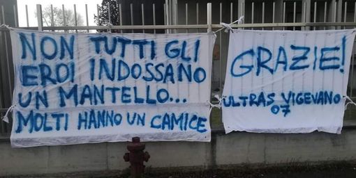 - FOTONOTIZIA - Vigevano: &quot;Non tutti gli eroi indossando un mantello...molti hanno un camice&quot;, anche gli Ultras 07 della Nuova Pallacanestro Vigevano hanno voluto far sentire la loro gratitudine a medici e personale sanitario della clinica Beato Matteo