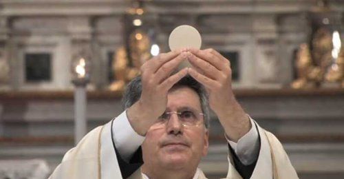 Magenta, Forza Don Giuseppe! Riprenditi in fretta Magenta, Forza Don Giuseppe! Riprenditi in fretta