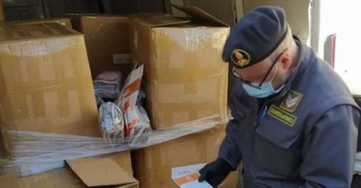 La Gdf di Corsico sequestra 95mila mascherine cinesi