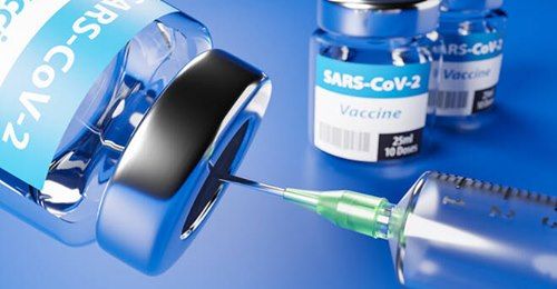 Pregliasco: &quot;Mi vaccinerò il 27, unico modo per uscire dal tunnel&quot;