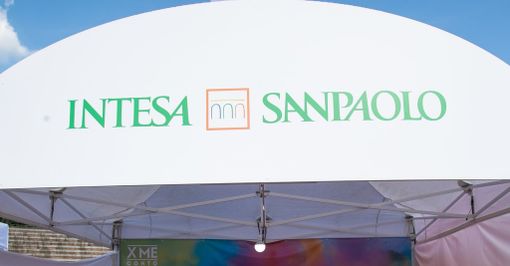 Accordo tra Intesa Sanpaolo e sindacati sul ricambio generazionale: 9mila uscite senza impatti sociali, assunti 3.500 giovani Accordo tra Intesa Sanpaolo e sindacati sul ricambio generazionale: 9mila uscite senza impatti sociali, assunti 3.500 giovani