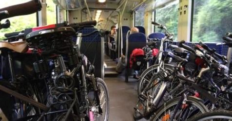 Treni: bici su Trenord, per ora si pensa a due vagoni ad hoc Treni: bici su Trenord, per ora si pensa a due vagoni ad hoc