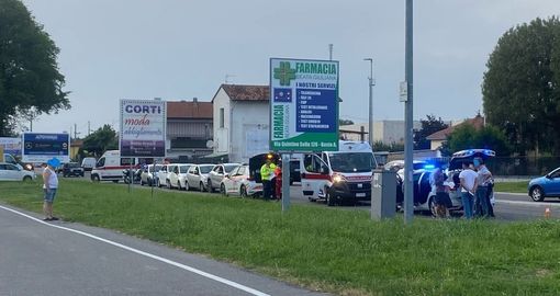 FOTO. Maxi tamponamento sul Sempione a Busto: 24enne incinta portata al pronto soccorso