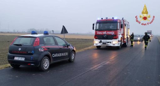 Castelnovetto: esce di strada con l'auto sulla provinciale 596, ferita una signora 77enne