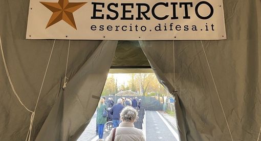 Vaccini anti Covid, tocca alla fascia tra 60 e 64 anni: da domani al via le prenotazioni Vaccini anti Covid, tocca alla fascia tra 60 e 64 anni: da domani al via le prenotazioni