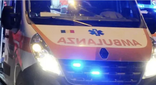 Pieve del Cairo: spingono auto in panne e vengono travolti da un pick up, due feriti uno è in gravi condizioni Pieve del Cairo: spingono auto in panne e vengono travolti da un pick up, due feriti uno è in gravi condizioni