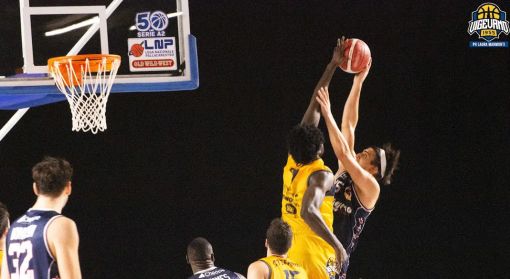 (foto Laura Marmonti) (foto Laura Marmonti)