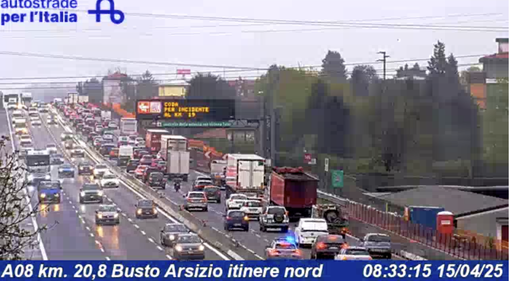 Scontro sull'Autolaghi: soccorsi in azione. Cinque chilometri di coda verso Milano