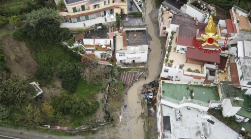 Frana a Ischia, bilancio sempre più drammatico: trovati i corpi di altri due bimbi Frana a Ischia, bilancio sempre più drammatico: trovati i corpi di altri due bimbi