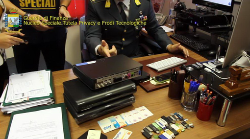 1.800 abbonamenti ‘pirata’ alle pay tv: la Gdf contesta 300mila euro di reati fiscali
