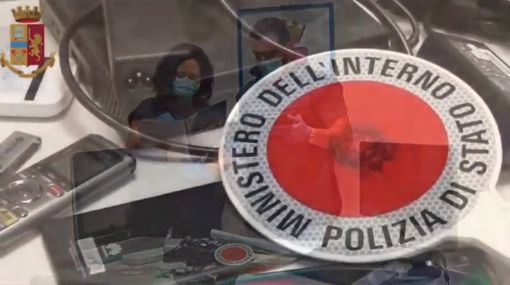 VIDEO. Blitz contro la pedopornografia nel dark web: 3 arresti, 17 denunce e perquisizioni anche in Lombardia