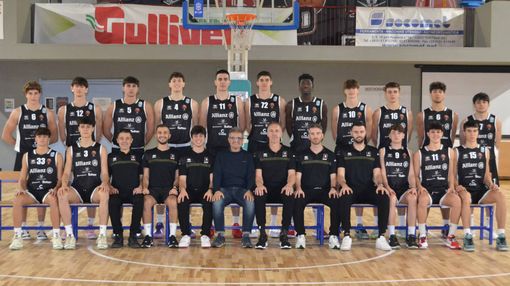 Basket, scatta la spedizione tricolore dell’U19 Eccellenza dell’Allianz Derthona: lunedì l’esordio alle Finali Nazionali di Roma Basket, scatta la spedizione tricolore dell’U19 Eccellenza dell’Allianz Derthona: lunedì l’esordio alle Finali Nazionali di Roma