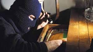 Parona: doppio raid in due ristoranti della zona commerciale, i ladri rubano il fondocassa Parona: doppio raid in due ristoranti della zona commerciale, i ladri rubano il fondocassa