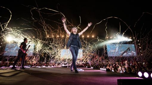 L’urlo di Ligabue ai 103mila di Campovolo L’urlo di Ligabue ai 103mila di Campovolo