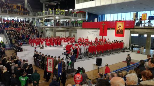 Teresio Olivelli è Beato, oltre 3.000 persone alla cerimonia al palasport di Vigevano
