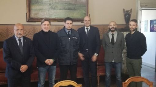 Mortara, partita la rivoluzione dei parcheggi sulle strisce blu. 15 minuti di gratuità per favorire il commercio Mortara, partita la rivoluzione dei parcheggi sulle strisce blu. 15 minuti di gratuità per favorire il commercio