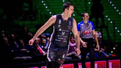 (CREDIT FOTO: Ciamillo-Castoria)