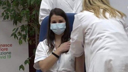 I primi vaccinati contro il Covid in Italia I primi vaccinati contro il Covid in Italia