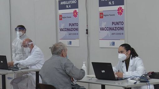 Covid, in Italia l'incidenza precipita a 16,7