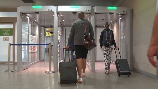 Corridoi turistici Covid-free, quarantena no, tamponi sì