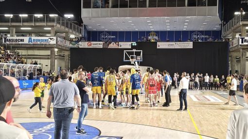 Basket serie A2: Forlì vince gara-4 e va avanti, ma Vigevano finisce fra gli applausi una grande stagione