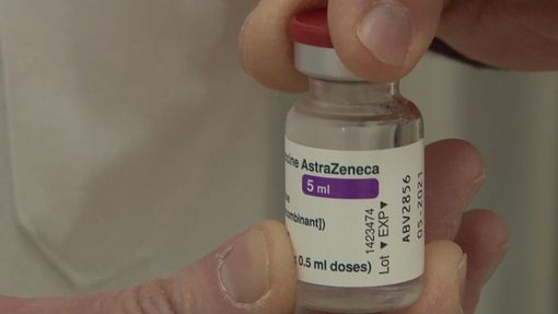 AstraZeneca, via libera da Draghi, si riparte