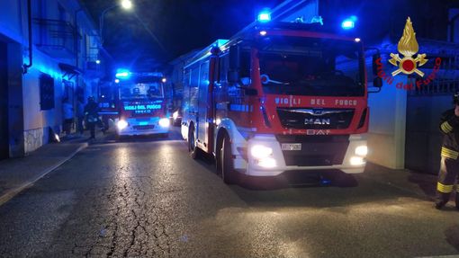 - (VIDEO) - Palestro: esplode bombola di Gpl in una palazzina, tre persone coinvolte, una in gravi condizioni