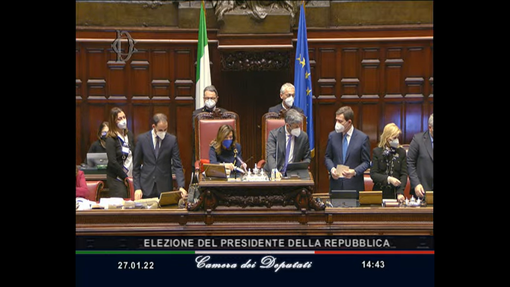 Quirinale, fumata nera anche al quarto scrutinio. La Cartabia prende 6 voti