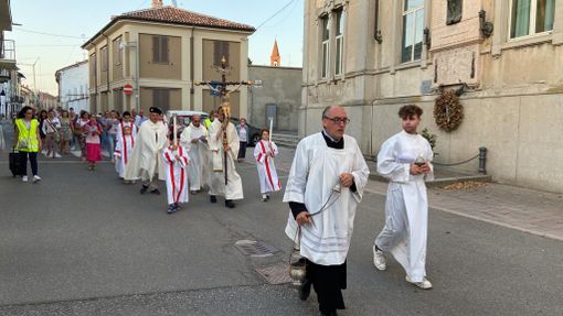 Pieve del Cairo in processione per la pioggia, le immagini