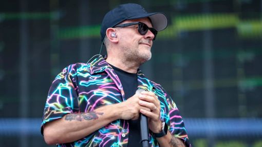Max Pezzali, in arrivo il nuovo singolo “Discoteche abbandonate” Max Pezzali, in arrivo il nuovo singolo “Discoteche abbandonate”
