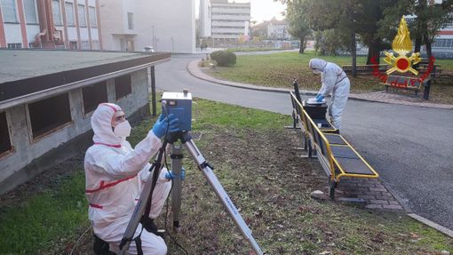 Esercitazione al reattore Lena dell'Università di Pavia, simulata dai Vigili del fuoco un'emergenza nucleare Esercitazione al reattore Lena dell'Università di Pavia, simulata dai Vigili del fuoco un'emergenza nucleare