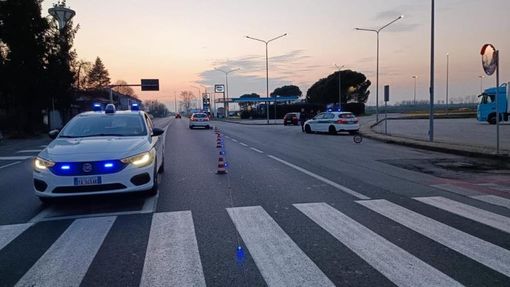 Trecate: una folle corsa in auto per le vie del centro si conclude con l’arresto di un 21enne
