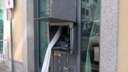 Assalti agli sportelli Bancomat con l'esplosivo, arrestate 8 persone