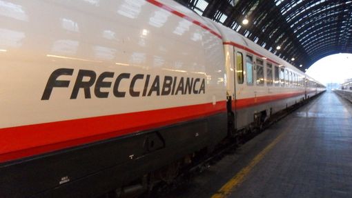 Pavia, 19enne investito da un treno in stazione