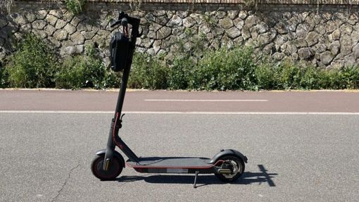Incidente con il monopattino ad Abbiategrasso: ragazza finisce in ospedale