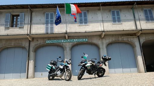 Trecate: arrestato per resistenza a pubblico ufficiale e lesioni aggravate dopo inseguimento in auto Trecate: arrestato per resistenza a pubblico ufficiale e lesioni aggravate dopo inseguimento in auto