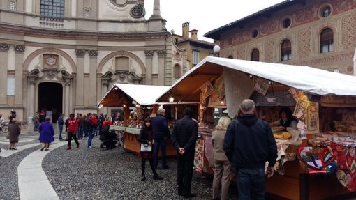 FOTOGALLERY  - Il Trentino in piazza Ducale a Vigevano