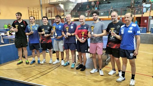 (Sebastian Tucitto è il quinto da sinistra) (Sebastian Tucitto è il quinto da sinistra)