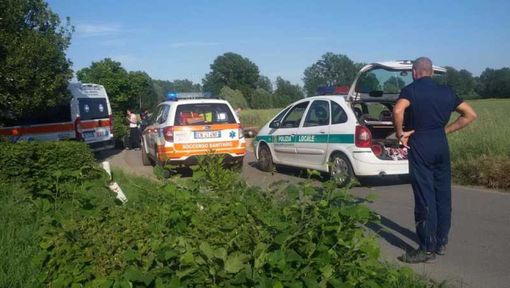 Robecco sul Naviglio: l’erba alta ostruisce la visuale, grave incidente a Castellazzo de’ Barzi Robecco sul Naviglio: l’erba alta ostruisce la visuale, grave incidente a Castellazzo de’ Barzi