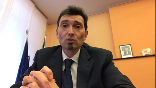 VIDEO. Vigevano, il sindaco Sala:"Da domani pomeriggio verrà sospesa la circolazione in alcune strade cittadine ai non residenti"