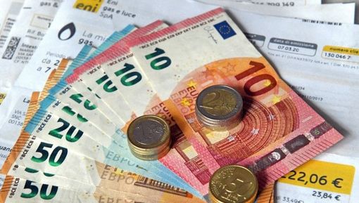 Luce e gas, in due anni aumenti del 248 e del 141%