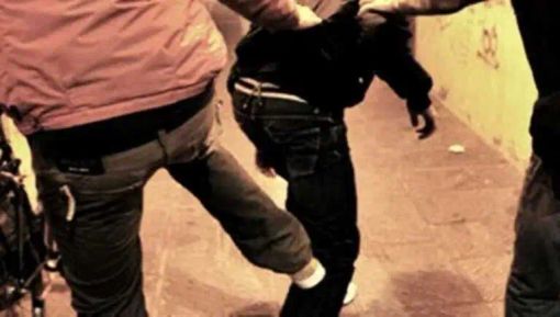 Ennesima rissa nel centro storico di Vigevano. Residenti esasperati Ennesima rissa nel centro storico di Vigevano. Residenti esasperati