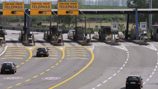 Autostrade, casellanti in sciopero nel week end dell'esodo Autostrade, casellanti in sciopero nel week end dell'esodo