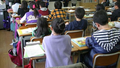 Mascherine e distanza, le regole per la scuola Mascherine e distanza, le regole per la scuola