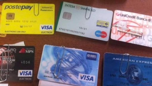 2400 transazioni con carte rubate: Questore chiude per 15 giorni bar di Milano 2400 transazioni con carte rubate: Questore chiude per 15 giorni bar di Milano